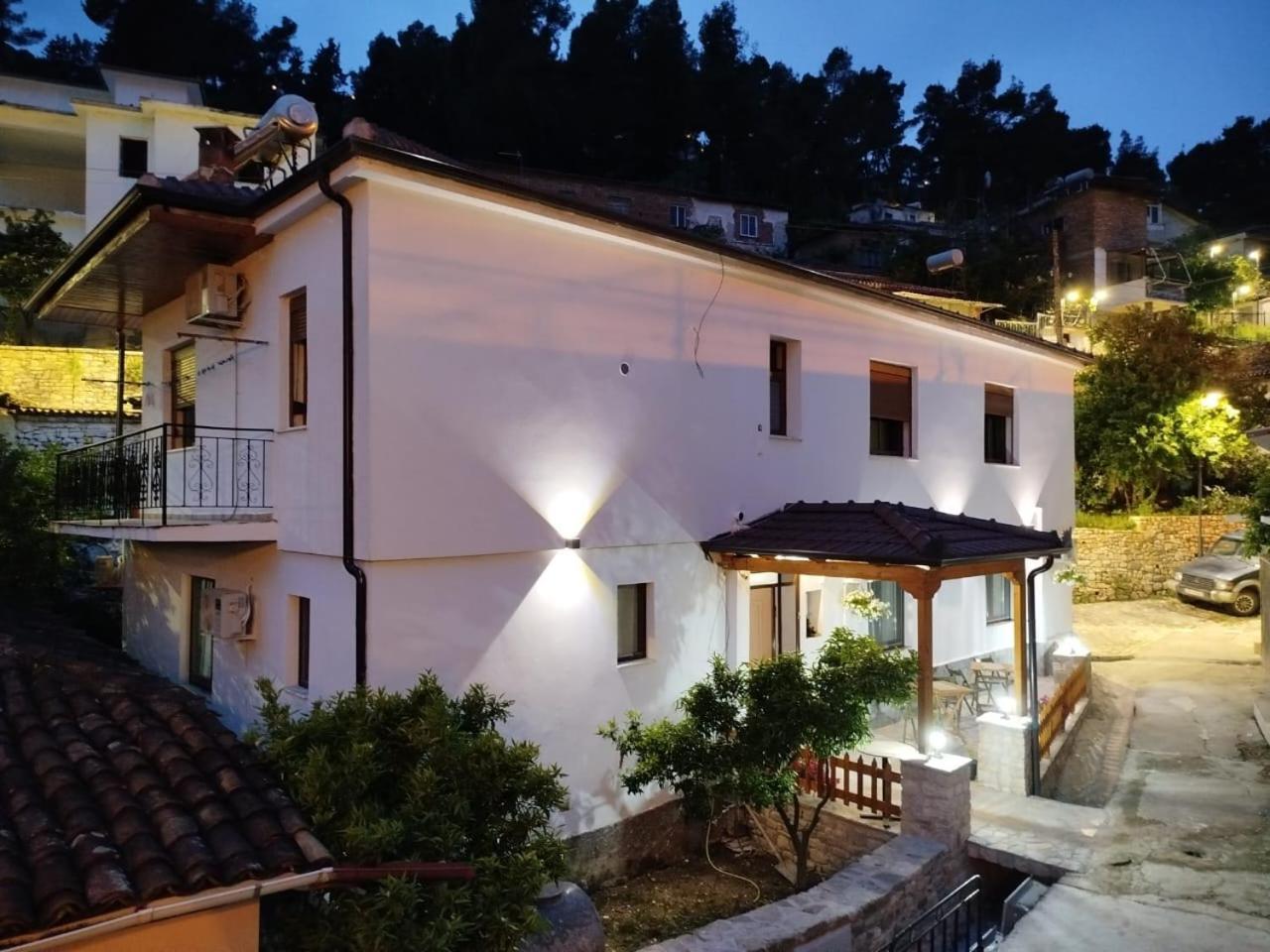 Hotel Vila Vreko B&B Берат Экстерьер фото
